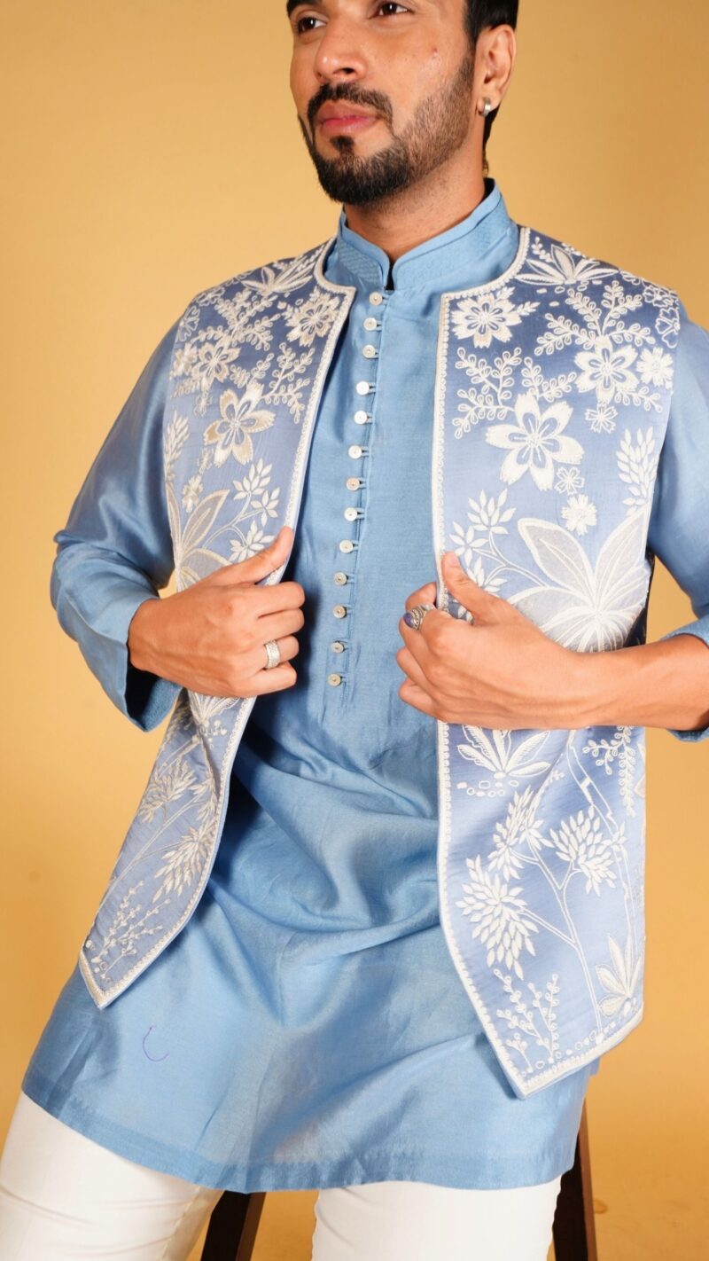 Sky blue waistcoat - Image 3
