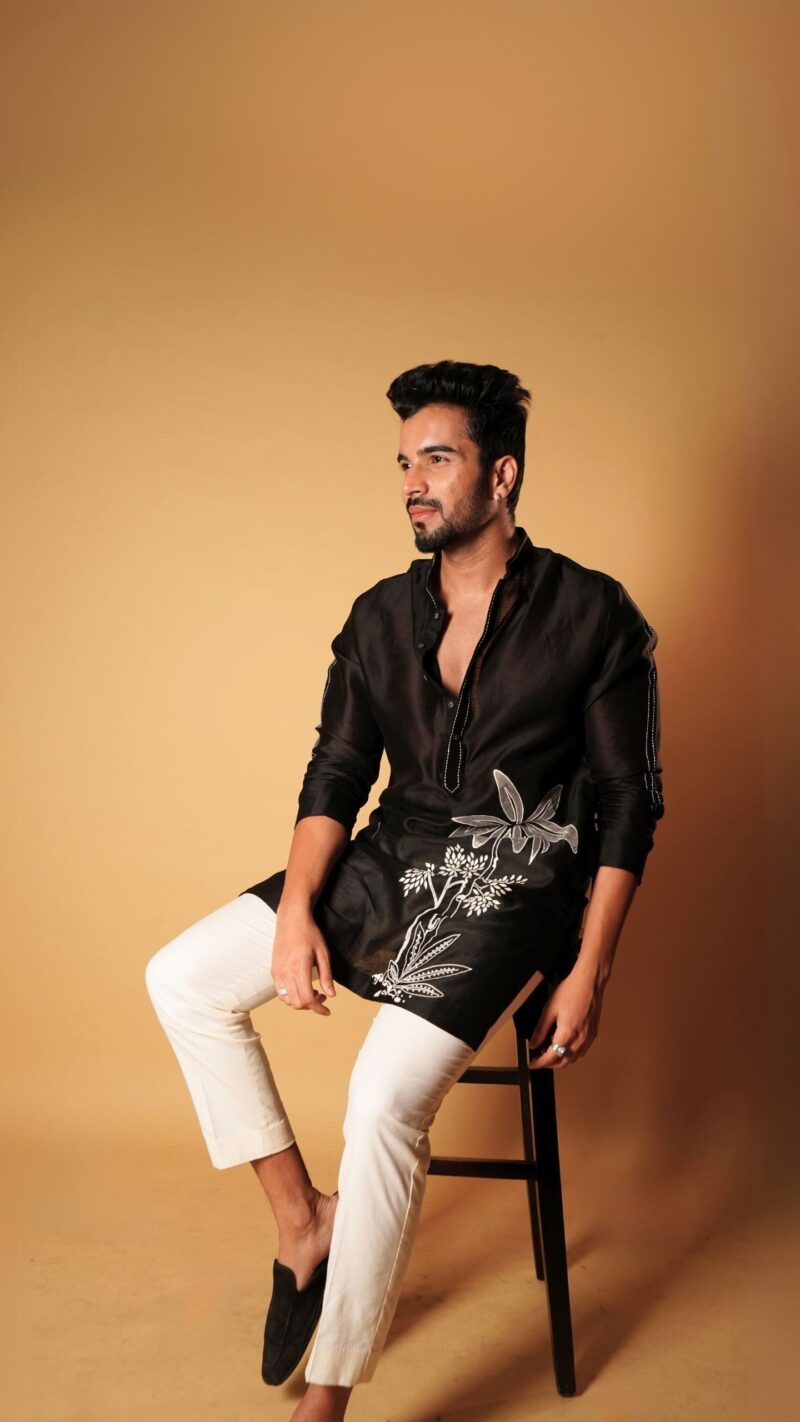 Floral black kurta - Image 2