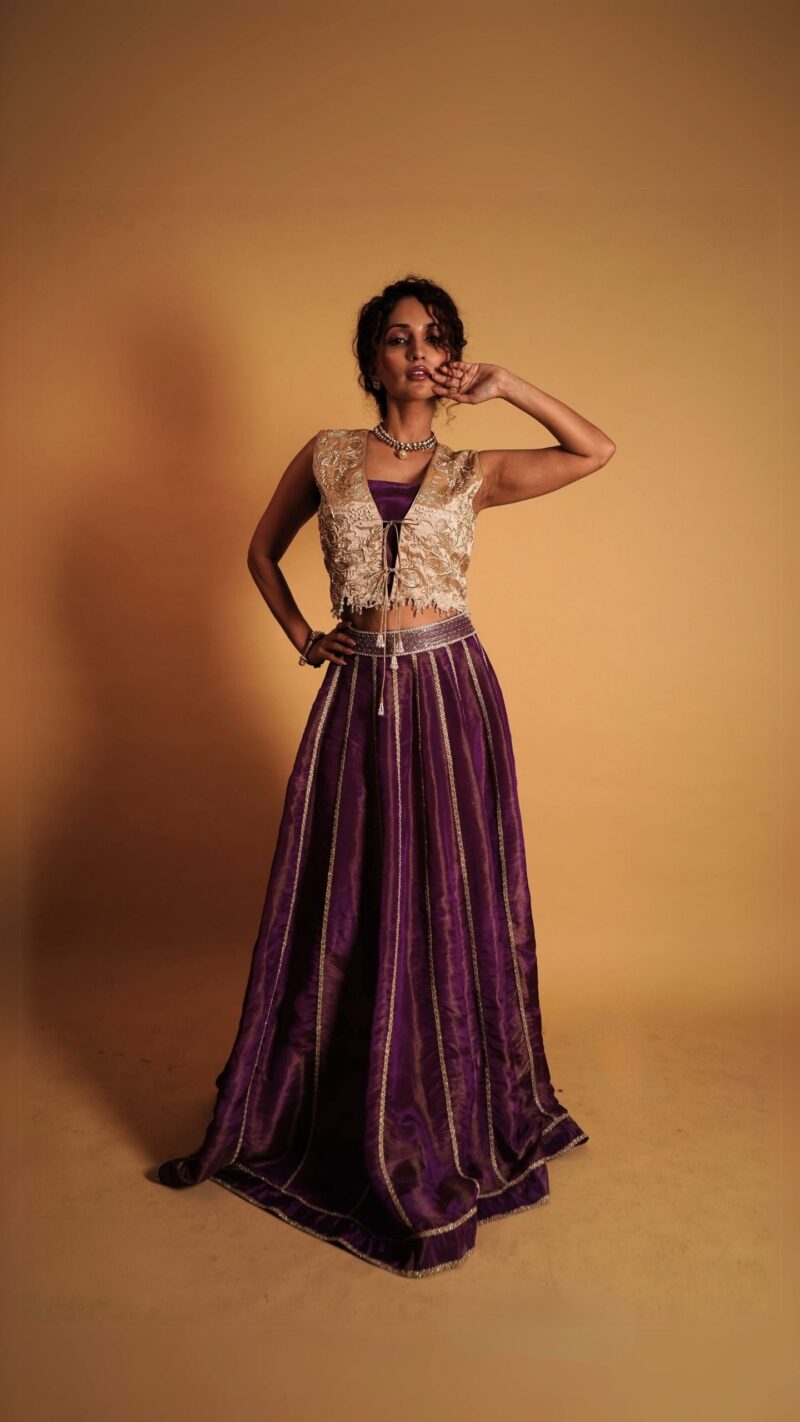 Golden jacket & skirt - Image 2