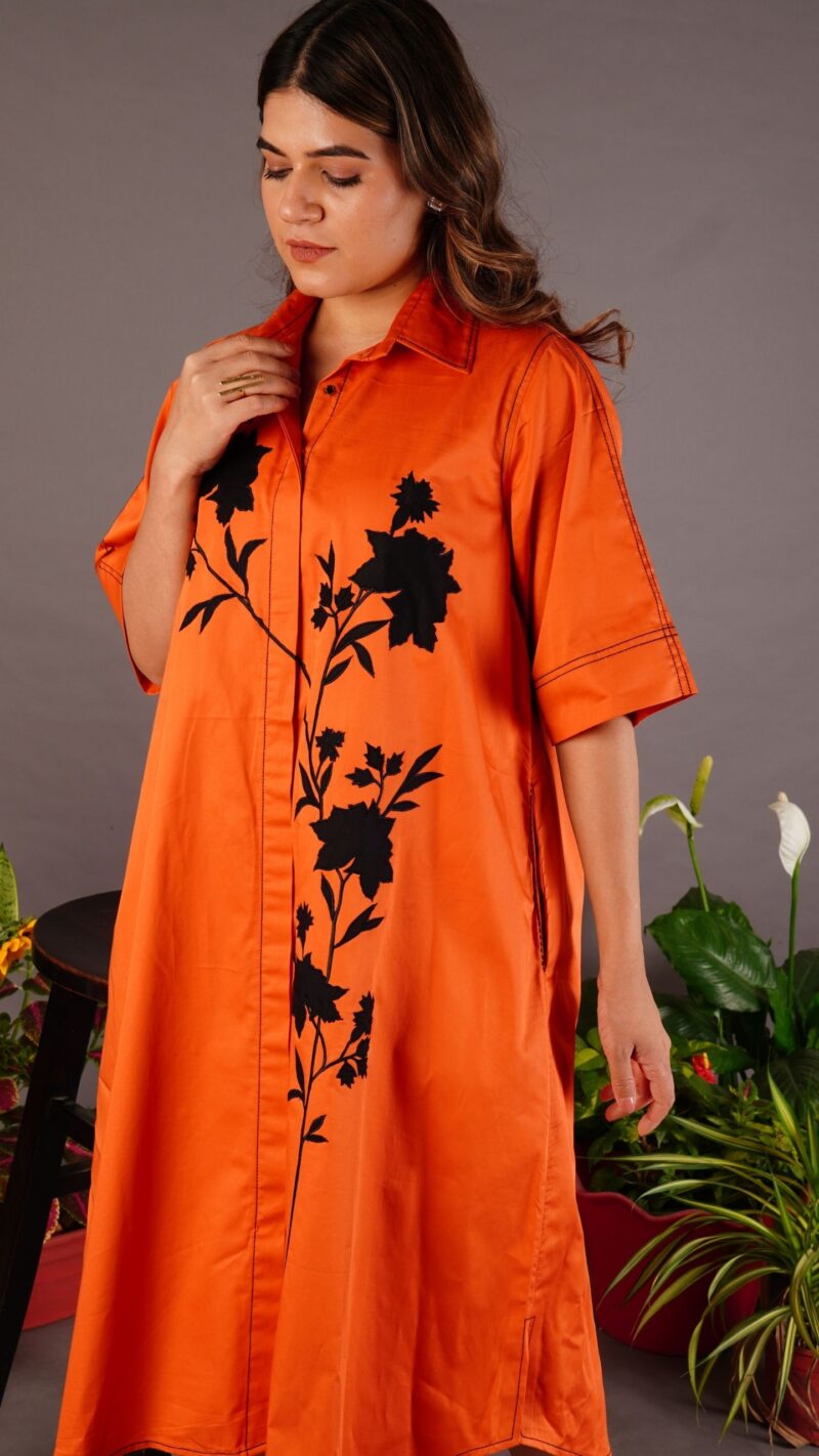 Hibiscus flower appliqué dress - Image 4