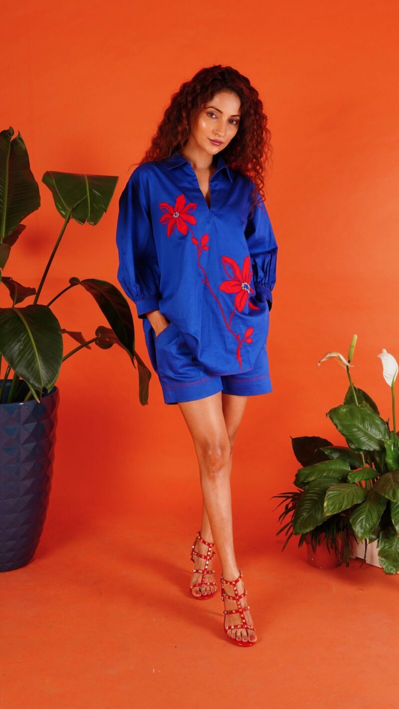Blooming appliqué shirt